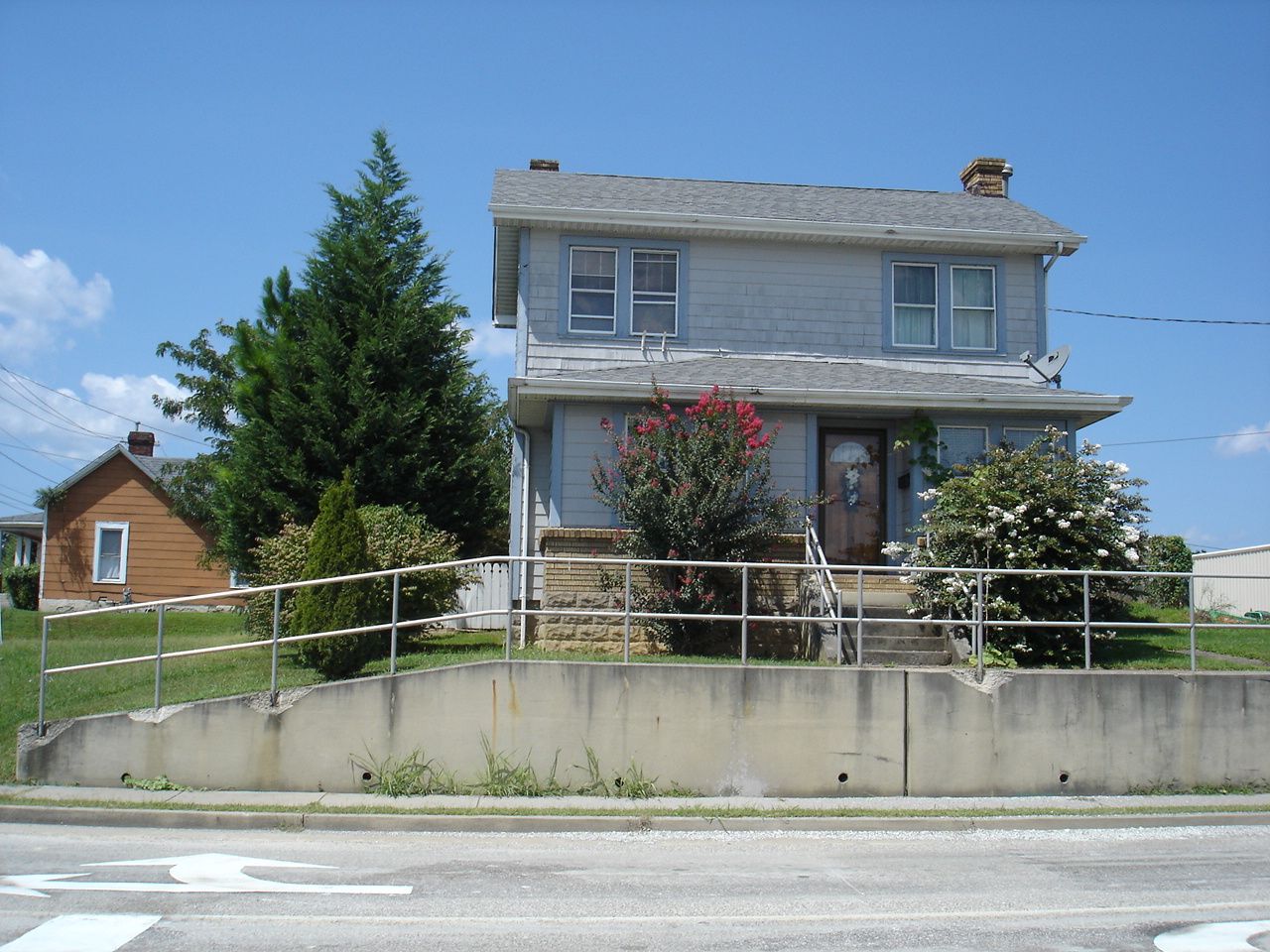 2833 Blackburn Ave, Ashland, KY 41101